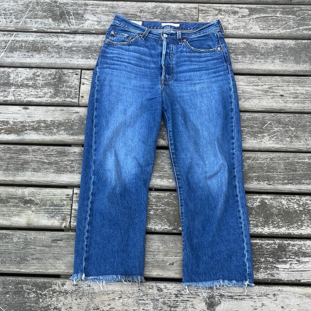 Levi's Women's Straight Leg Jeans in Classic Blue - Picture 5 of 14